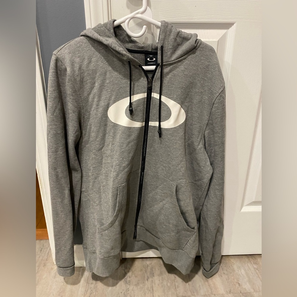 Oakley zip up sweatshirt with hood